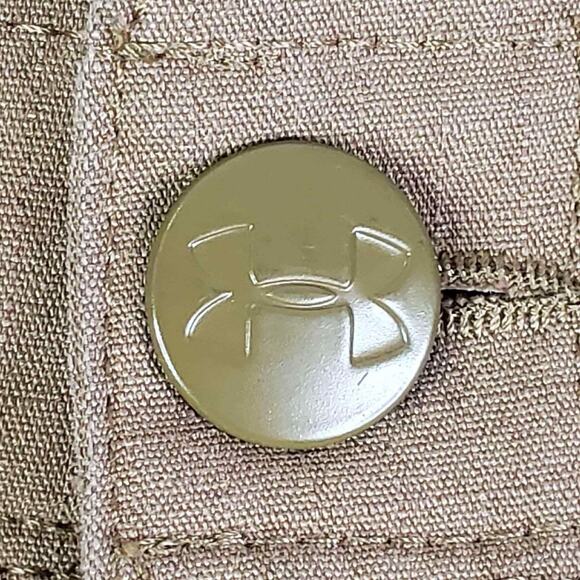 Under Armour Pants Womens Size 12 Storm Khaki Tan Cargo Straight Leg Loose - Picture 6 of 9